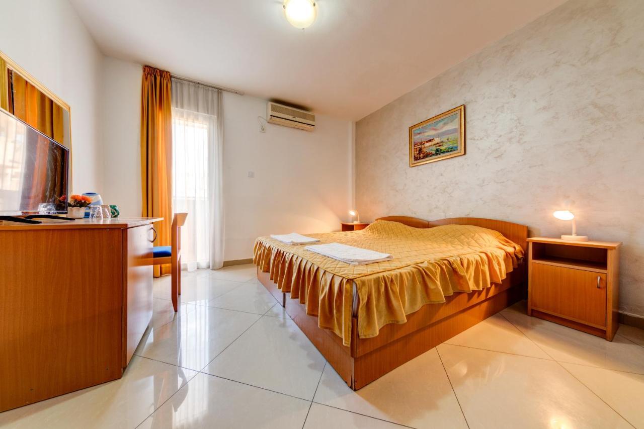Hotel Suzana Budva Extérieur photo
