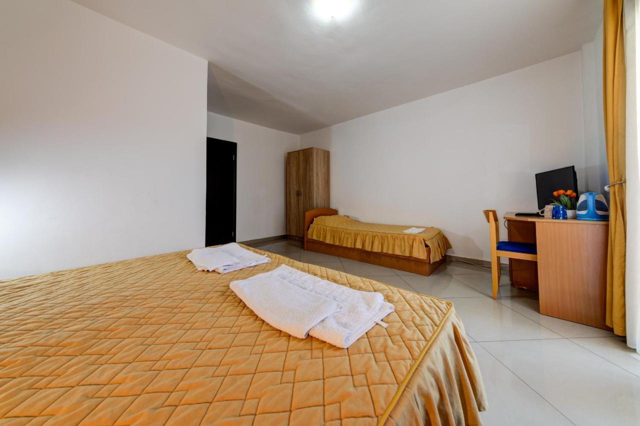 Hotel Suzana Budva Extérieur photo
